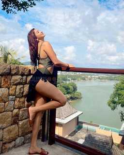 Eshanya Maheshwari feet photo 19
