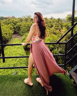 Eshanya Maheshwari feet photo 15