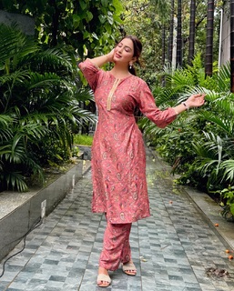 Eshanya Maheshwari feet photo 2