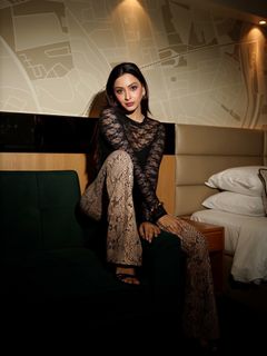 Eshanya Maheshwari feet photo 10