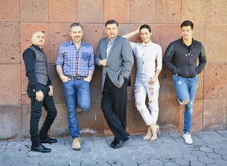 Esmeralda Pimentel feet photo thumbnail