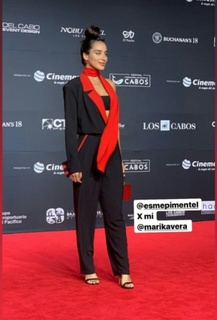 Esmeralda Pimentel feet photo thumbnail