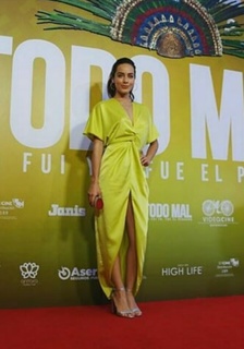 Esmeralda Pimentel feet photo thumbnail