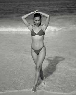 Esmeralda Pimentel feet photo thumbnail