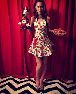 Esmé Bianco feet photo thumbnail