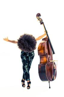 Esperanza Spalding feet photo 9