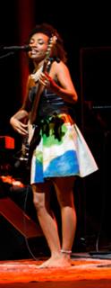 Esperanza Spalding feet photo 2