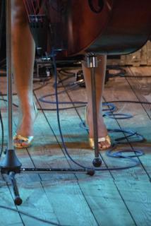 Esperanza Spalding feet photo 14