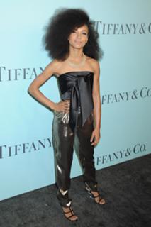 Esperanza Spalding feet photo 9