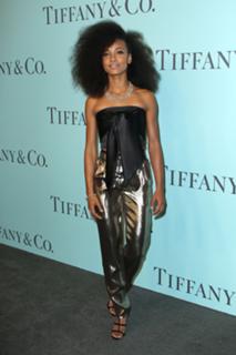 Esperanza Spalding feet photo 5