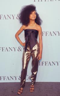 Esperanza Spalding feet photo 2