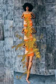Esperanza Spalding feet photo 1