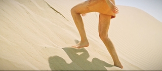 Esra Bilgiç feet photo thumbnail