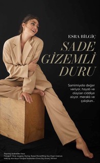 Esra Bilgiç feet photo thumbnail