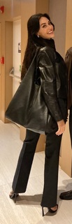 Esra Bilgiç feet photo thumbnail