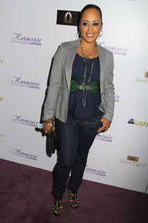 Essence Atkins feet photo thumbnail