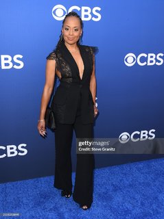 Essence Atkins feet photo thumbnail
