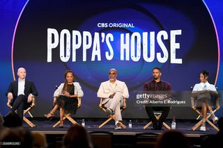 Essence Atkins feet photo thumbnail