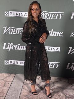 Essence Atkins feet photo thumbnail