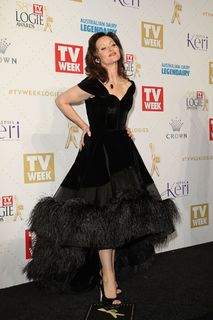 Essie Davis feet photo thumbnail