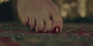 Essie Davis feet photo thumbnail