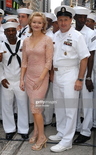 Essie Davis feet photo thumbnail