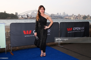 Essie Davis feet photo thumbnail