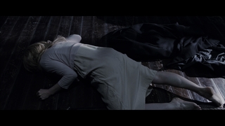 Essie Davis feet photo thumbnail