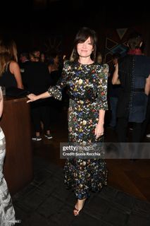 Essie Davis feet photo thumbnail
