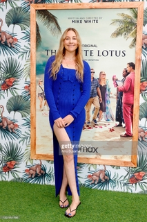 Este Haim feet photo 14