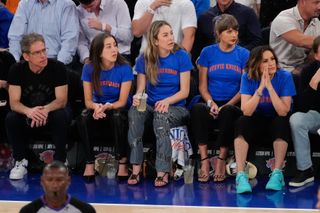 Este Haim feet photo 5