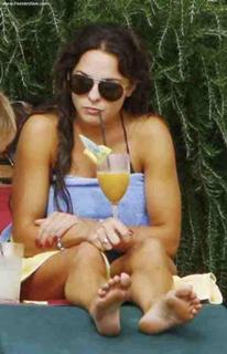 Estefania Küster feet photo 17