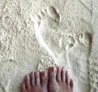 Estefania Küster feet photo 1