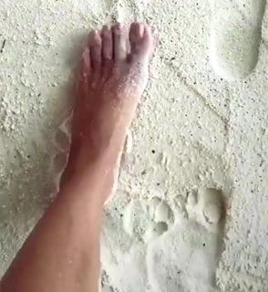 Estefania Küster feet photo 20