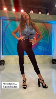 Estefi Berardi feet photo 3