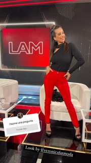 Estefi Berardi feet photo 8