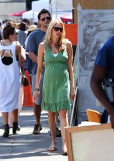 Estella Warren feet photo thumbnail