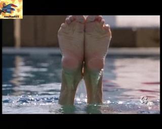 Estella Warren feet photo thumbnail