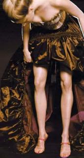 Estella Warren feet photo thumbnail