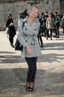 Estelle Lefébure feet photo 10