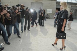 Estelle Lefébure feet photo 5