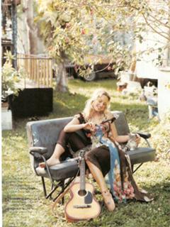 Estelle Lefébure feet photo 5