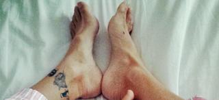 Estelle Lefébure feet photo 17
