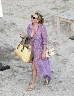 Estelle Lefébure feet photo 12