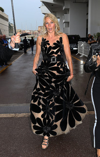 Estelle Lefébure feet photo 5