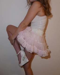 Ester Dobrik feet photo 17