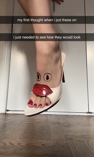 Ester Dobrik feet photo 6