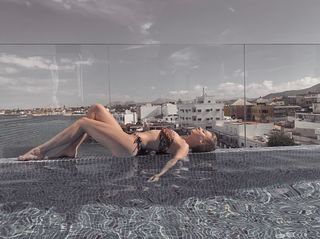 Ester Expósito feet photo thumbnail