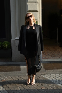 Ester Expósito feet photo thumbnail