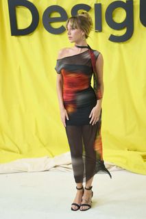 Ester Expósito feet photo thumbnail